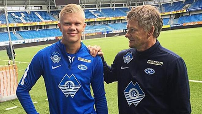 记者：德罗西取消去阿根廷看博卡vs河床的行程，或接手热那亚