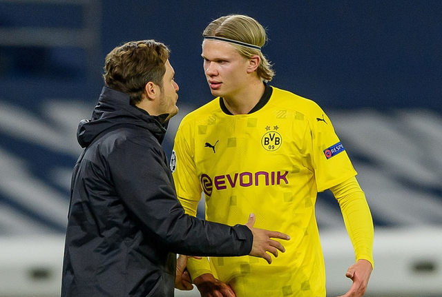 中超：上海海港4-0大胜深圳队