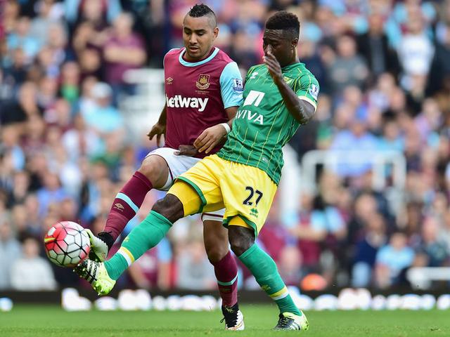 半场战报：阿森纳1-0布拉格斯拉维亚，萨卡点射